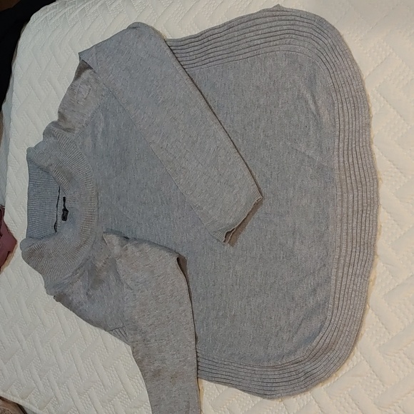 Sweater - Picture 2 of 2